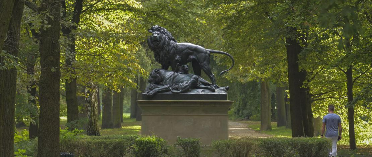 statue of lions