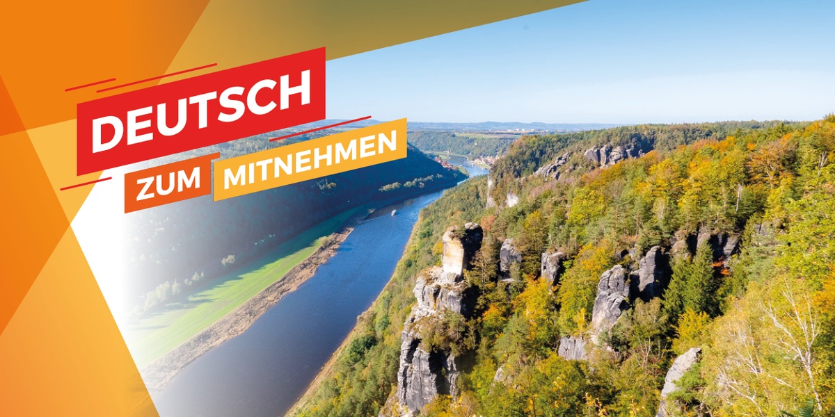 Blick auf begrünte Felsen und ein Flusstal
inder Sächsischen Schweiz im Osten Deutschlands