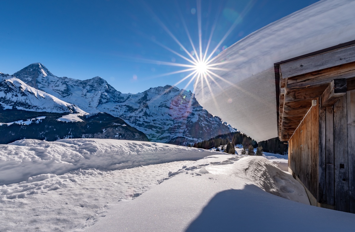Schlittenfahren bei Lauterbrunnen / Schweiz - Adobe Stock - Von architekturimbild